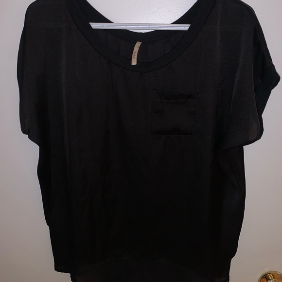 [S]👚Black slinky shiny top - Picture 2 of 6